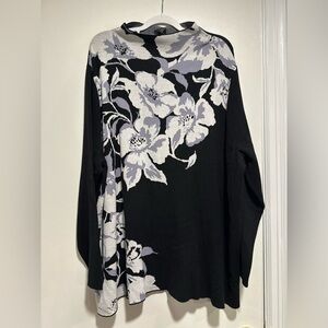 NWT Ulla Popken Women’s Sz: 28/30 Black & White Relaxed Fit Floral Tunic Sweater